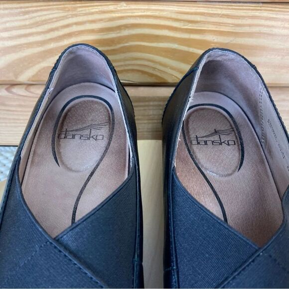 Dansko Women's 41 EU Black Leather Closed Toe Slip On Loafer Casual Comfort Shoe - Picture 4 of 13